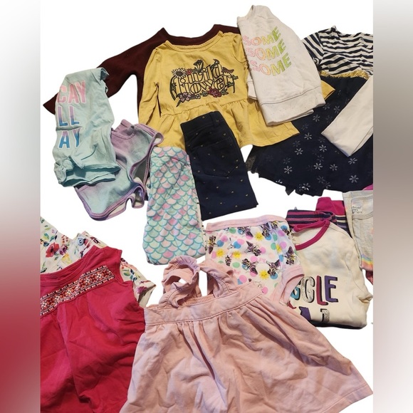 Bundle of Girls 3T clothes - Picture 3 of 4